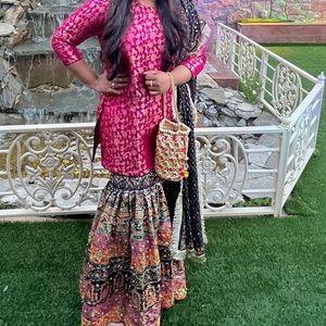 Beautiful detailed gahrahra with minor work and stitching